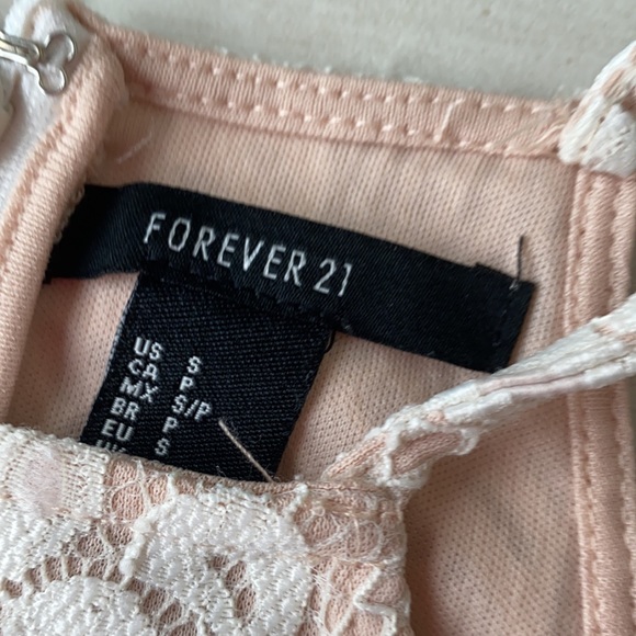 Forever21 Scalloped White Lace Dress size small - Picture 7 of 8